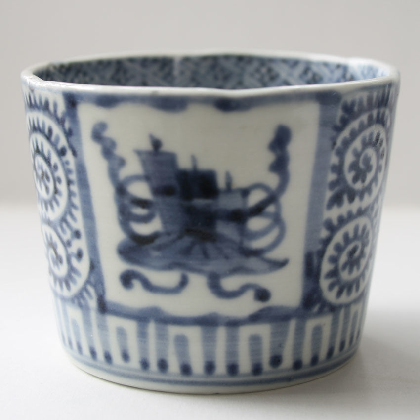 184 古伊万里 KOIMARI 染付 蛸唐草・宝文 蕎麦猪口 | imarimaru