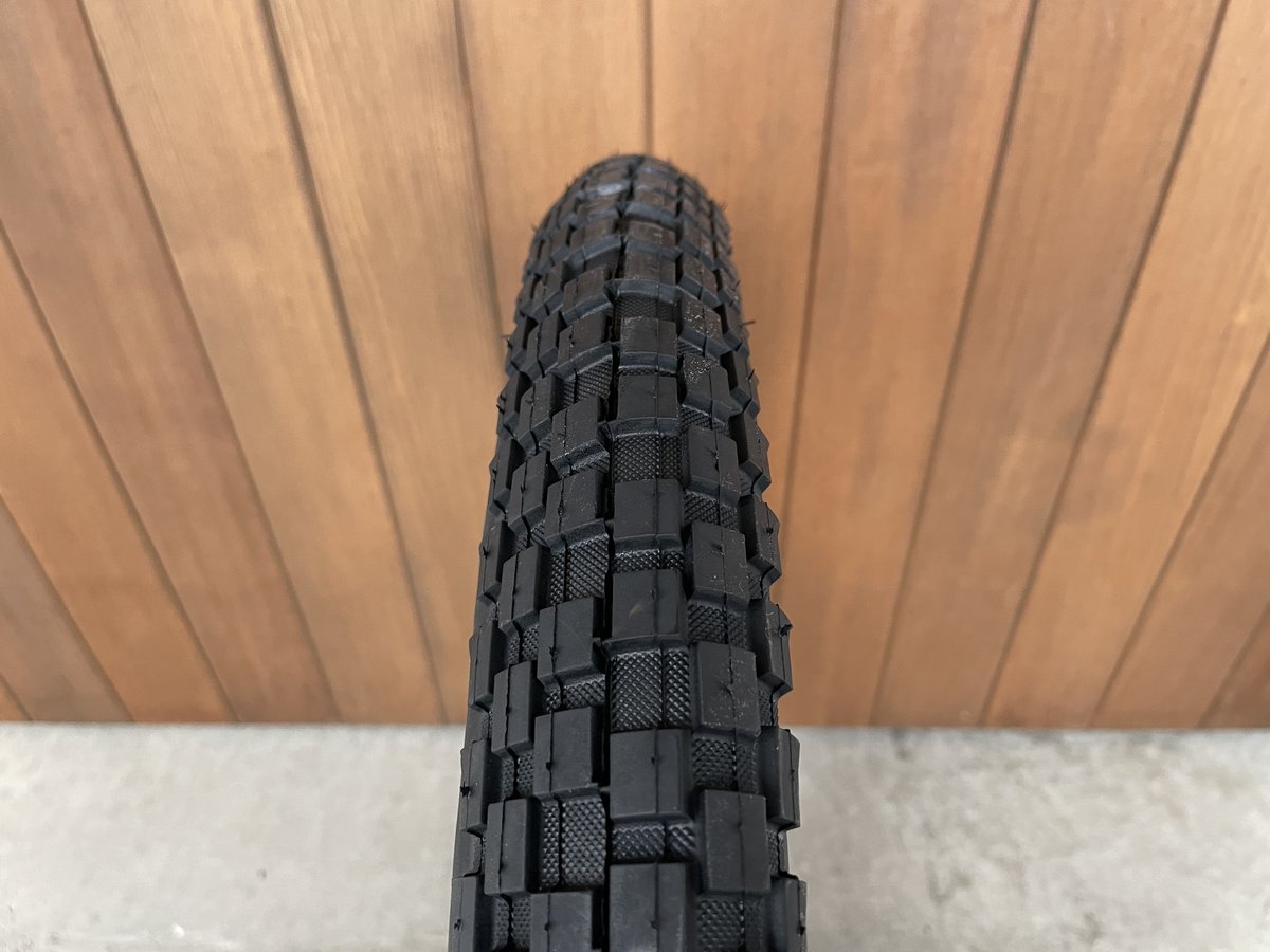 MAXXIS Holly Roller（ホーリーローラー） 24×2.40 | IKKEI B