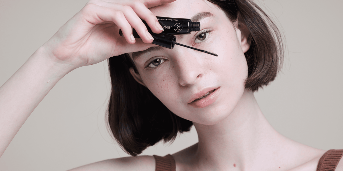 LENALEVI クリアブラックマスカラ | COMMUN