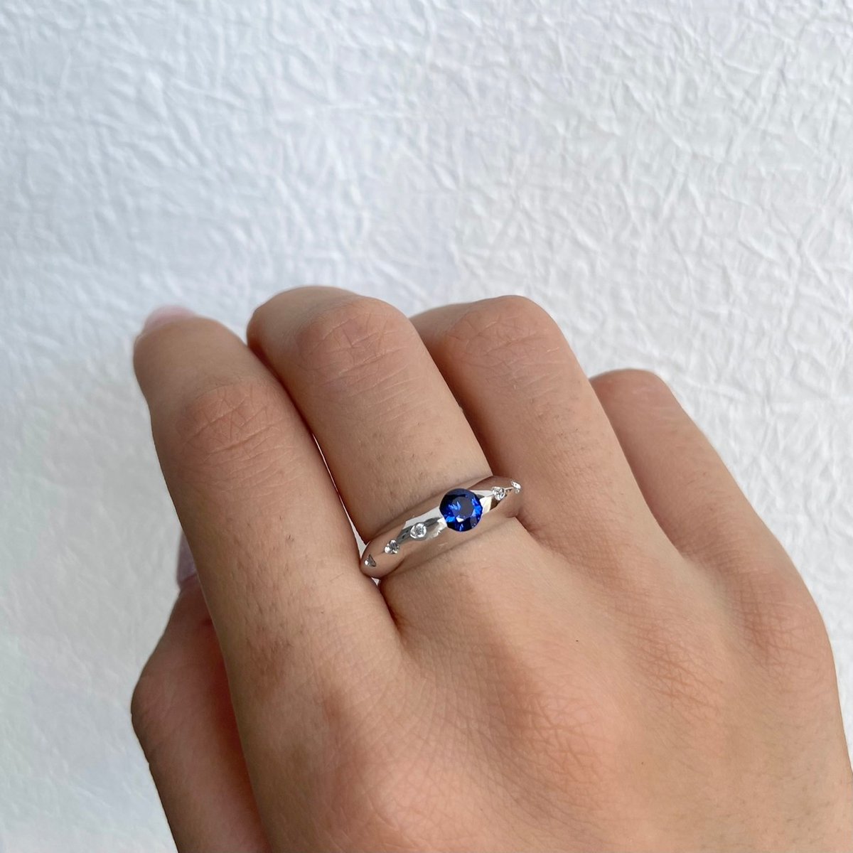 ブルーサファイアエッジリング（K18WG） | CARCAJOU online store