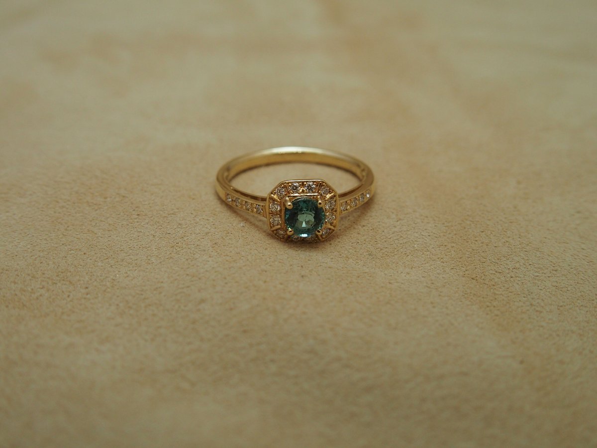 Emerald Classic Design Ring(r/d) | GOLDEN GOAT