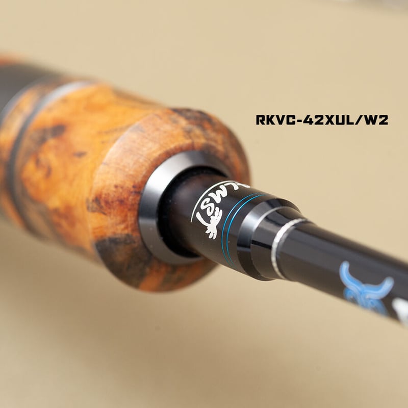 Web Shop限定＞ 天然木による秀麗な深み。