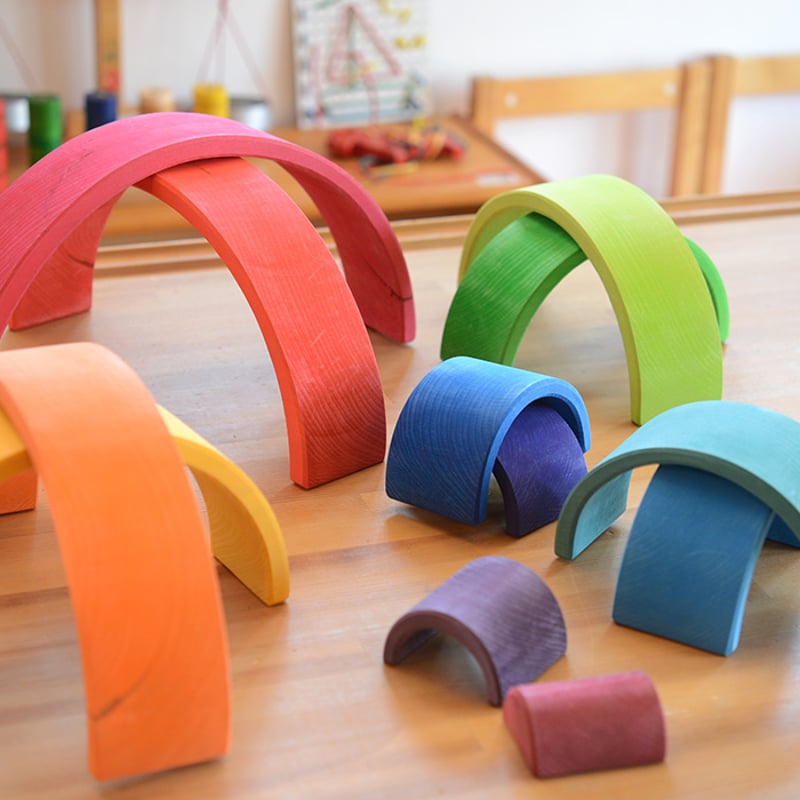 0才-7才〉グリムス虹色トンネル ラージ（アーチレインボー・大