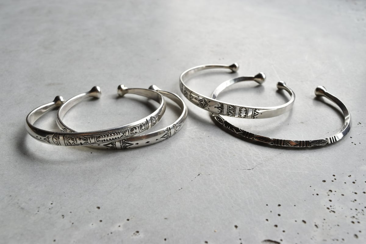 トゥアレグ族シルバーバングル | YEAH.JAPAN STORE