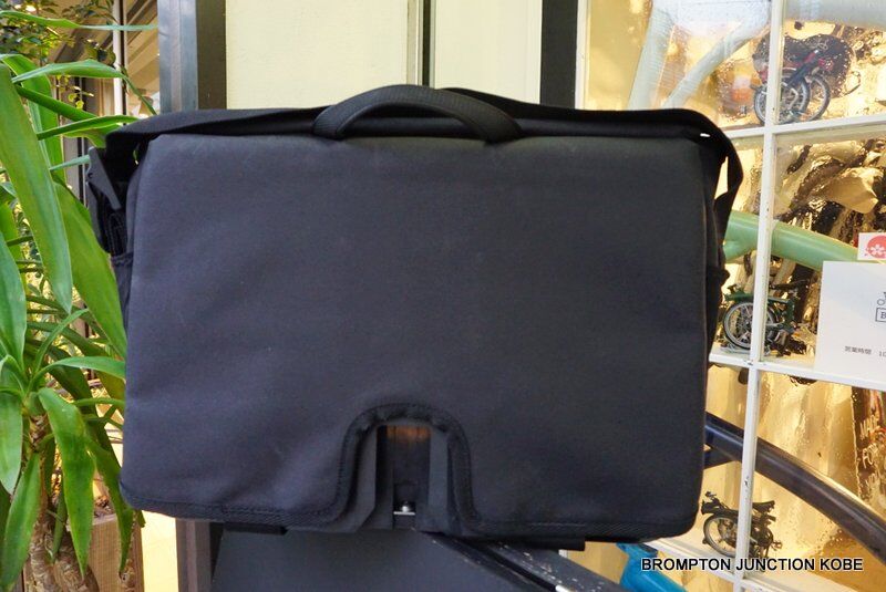 Messenger Bag 13L Black | BROMPTON JUNCTION KOB