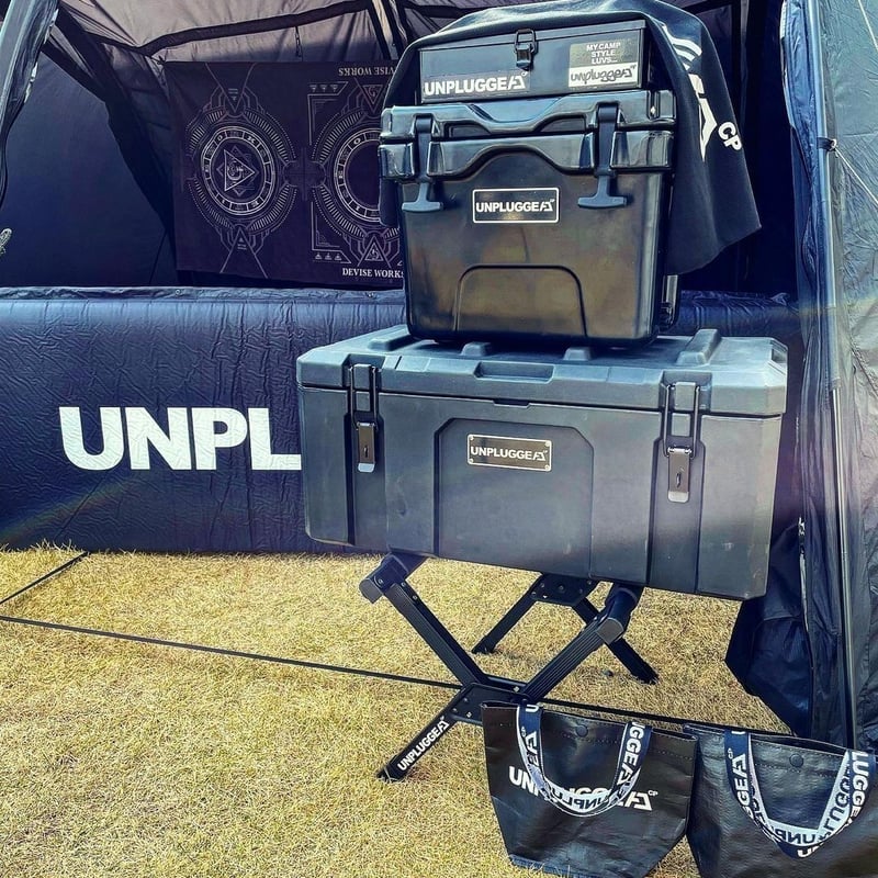 完売 26年入荷未定】 収納袋付 アンプラグドキャンプ ブラック