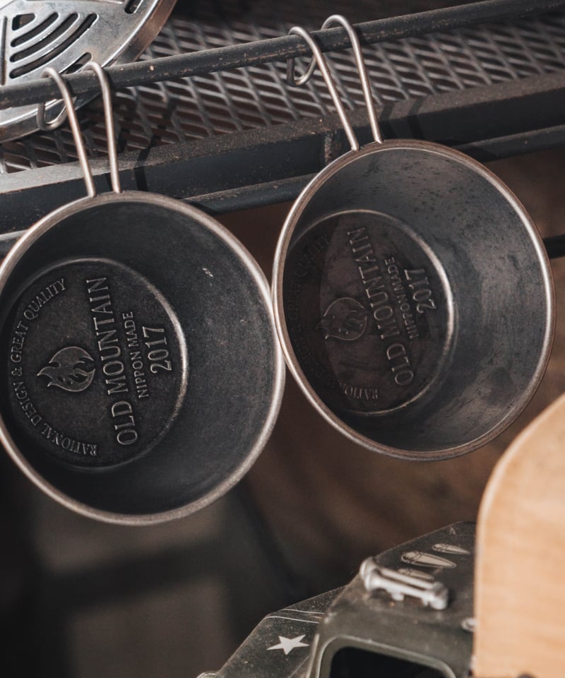 VINTAGE BLACK SIERRA | old mountain