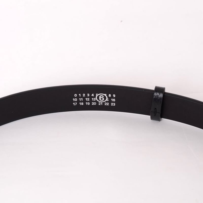 エムエムシックス メゾンマルジェラ MM6 MAISON MARGIELA Numericシグ