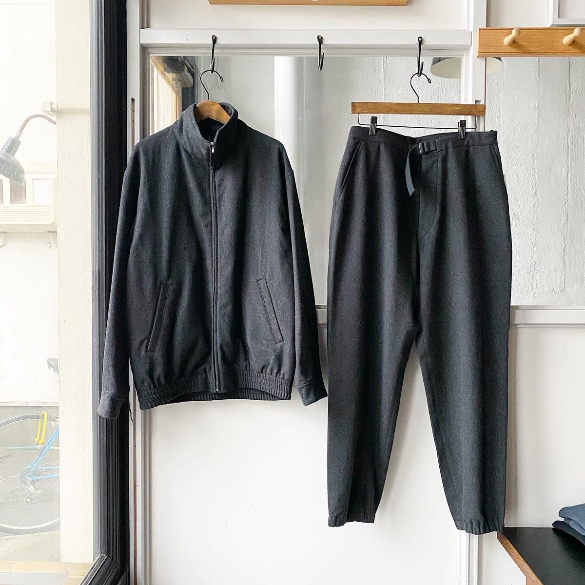 COMOLI カシミヤ トラックジャケット | Less Higashikawa