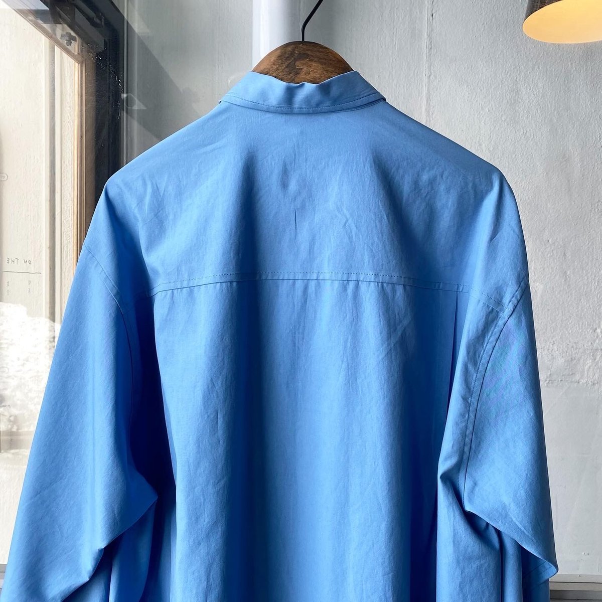 AURALEE WASHED FINX TWILL BIG SHIRT | Less Hi