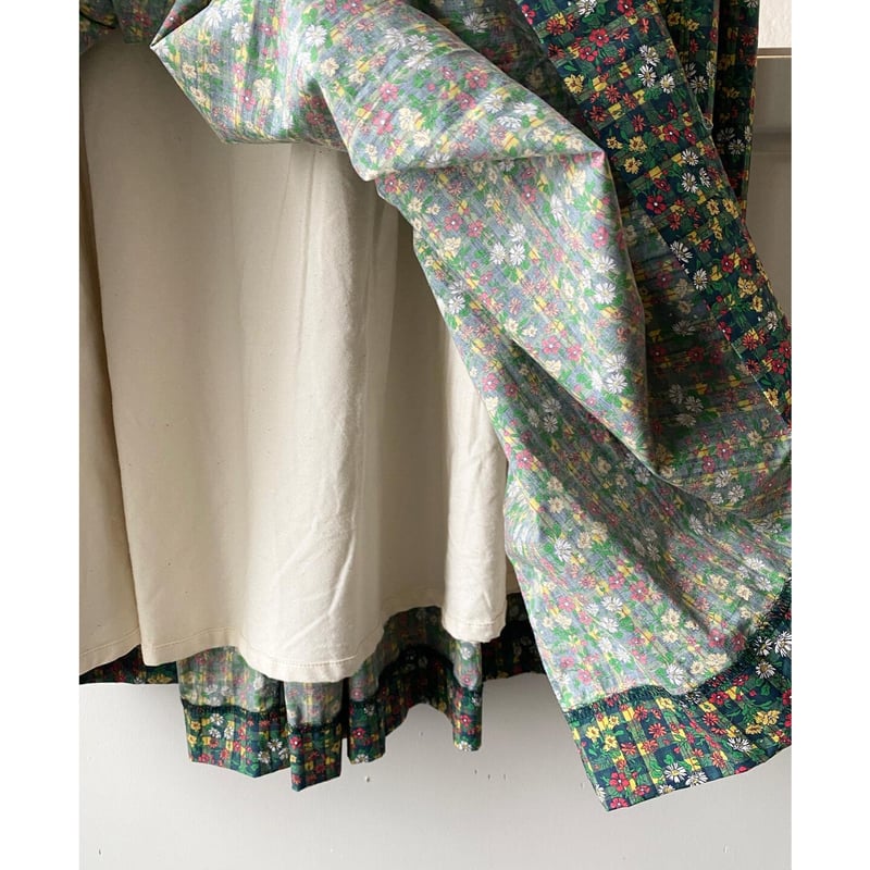 YAECA [ WRITE ] WOMENS タックスカート (LIBERTY)