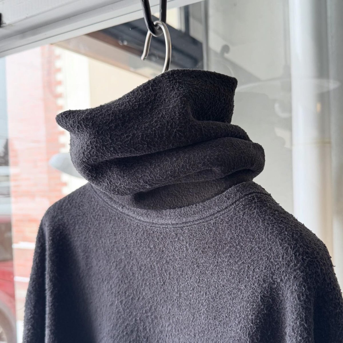 COMOLI フリース ネックウォーマー | Less Higashikawa