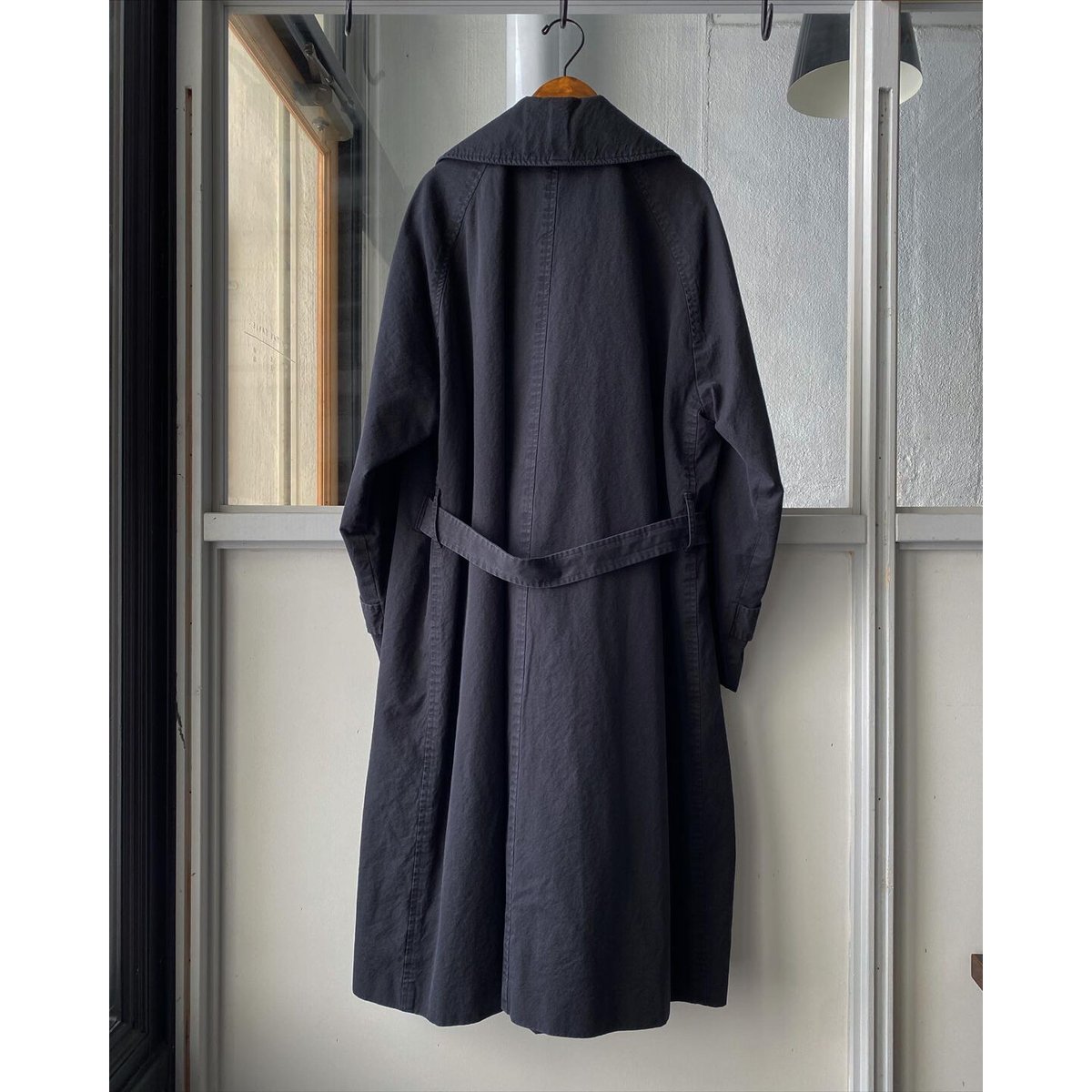 COMOLI ウォッシュド タイロッケンコート | Less Higashikawa