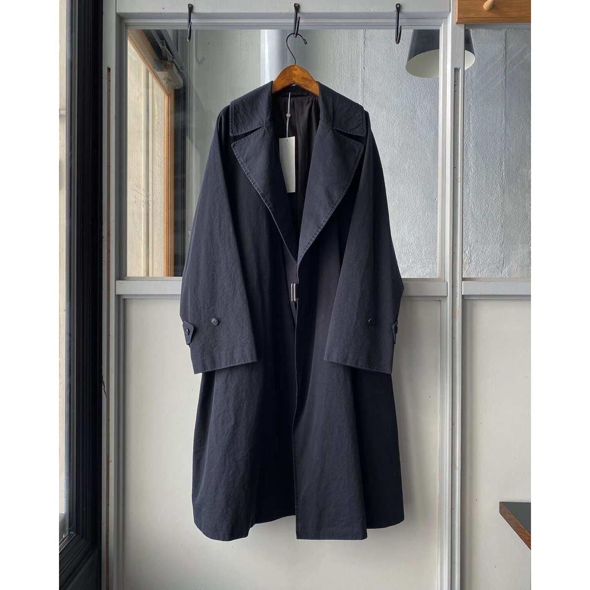 COMOLI ウォッシュド タイロッケンコート | Less Higashikawa