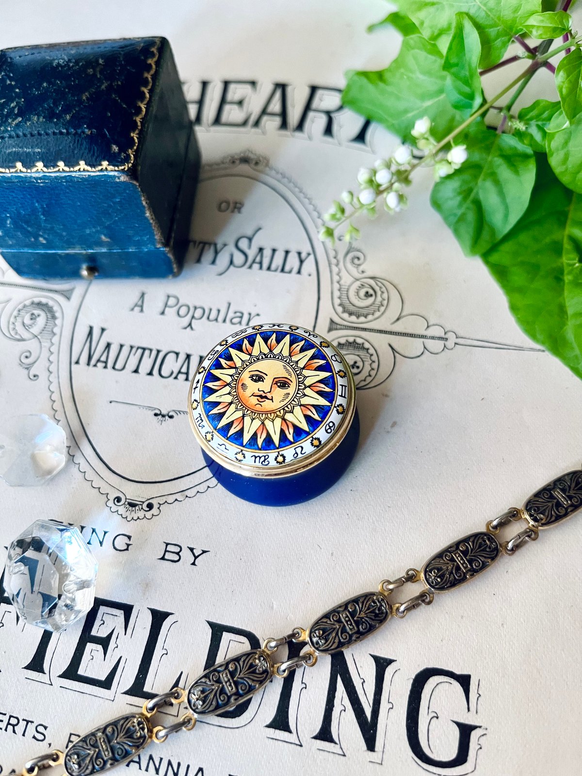 ○o-138/ハンドペイント 「zodiac」占星術のエナメルボックス | PISKEY