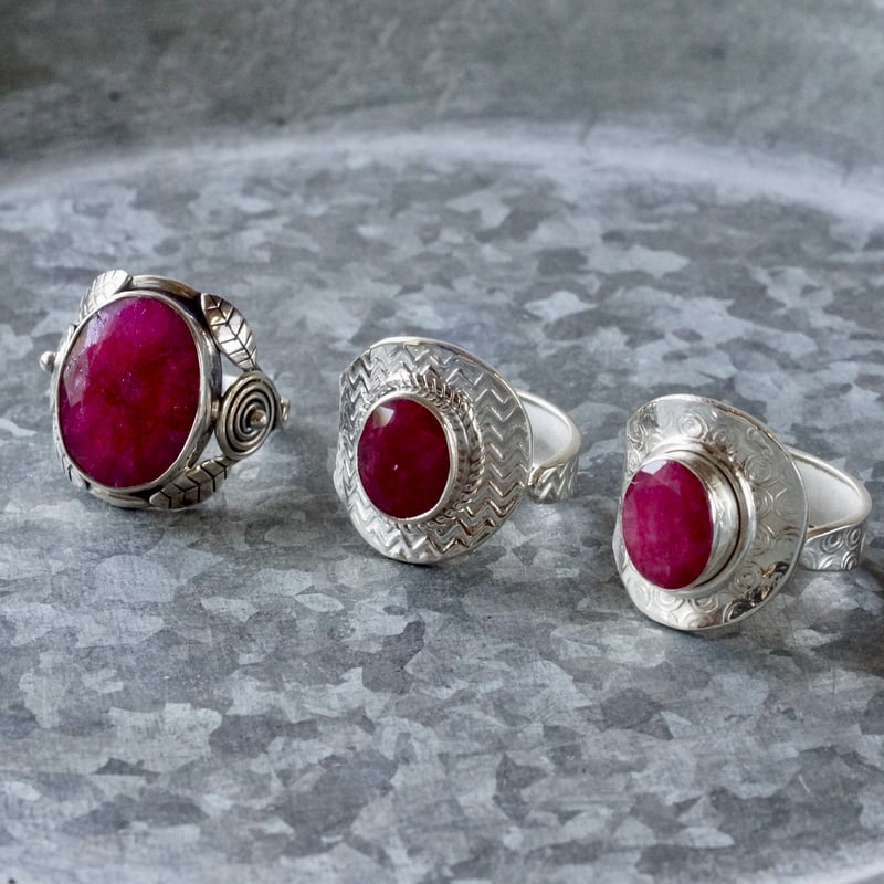 レッド ルビー リング ジグザク模様 シルバー925 15号前後の