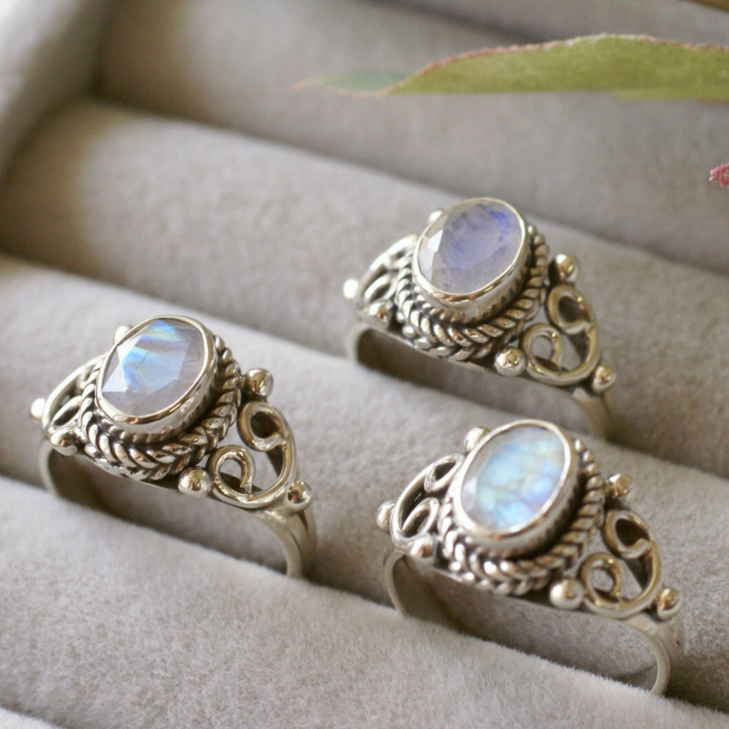 レインボームーンストーン エスニックリング シルバー925 11.5号/12.75