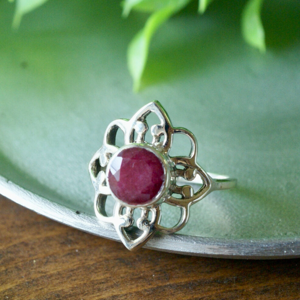 レッド ルビー フラワーモチーフ リング シルバー925 約13.5号（sv-724