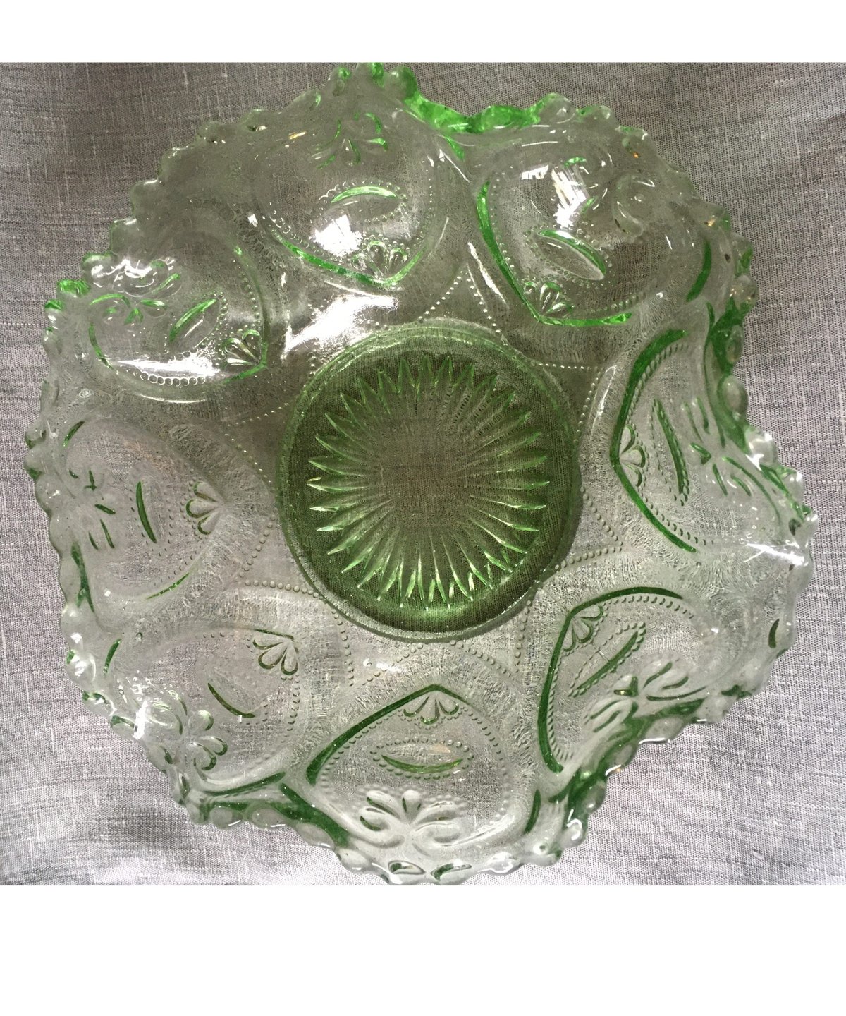 プレスガラスコンポート鉢 波形ハート文様グリーンガラス 昭和初期
