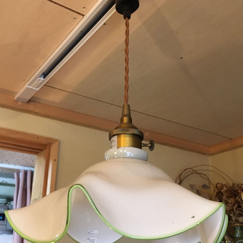 和硝子電笠（ペンダント照明） 波模様乳白グリーン縁 昭和初期 | れい