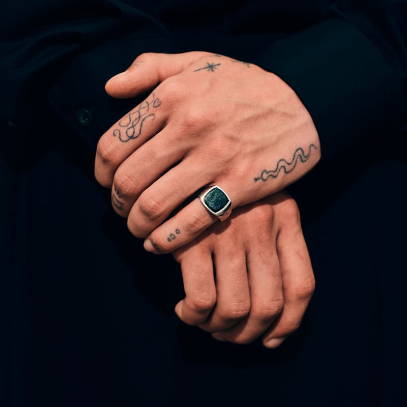 TOM WOOD Cushion Green Marble (M) | MAROON