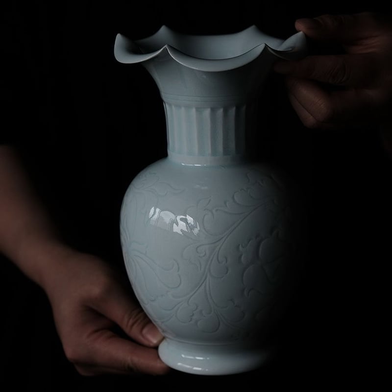 青白磁花瓶 PW034 | Looking For 物色