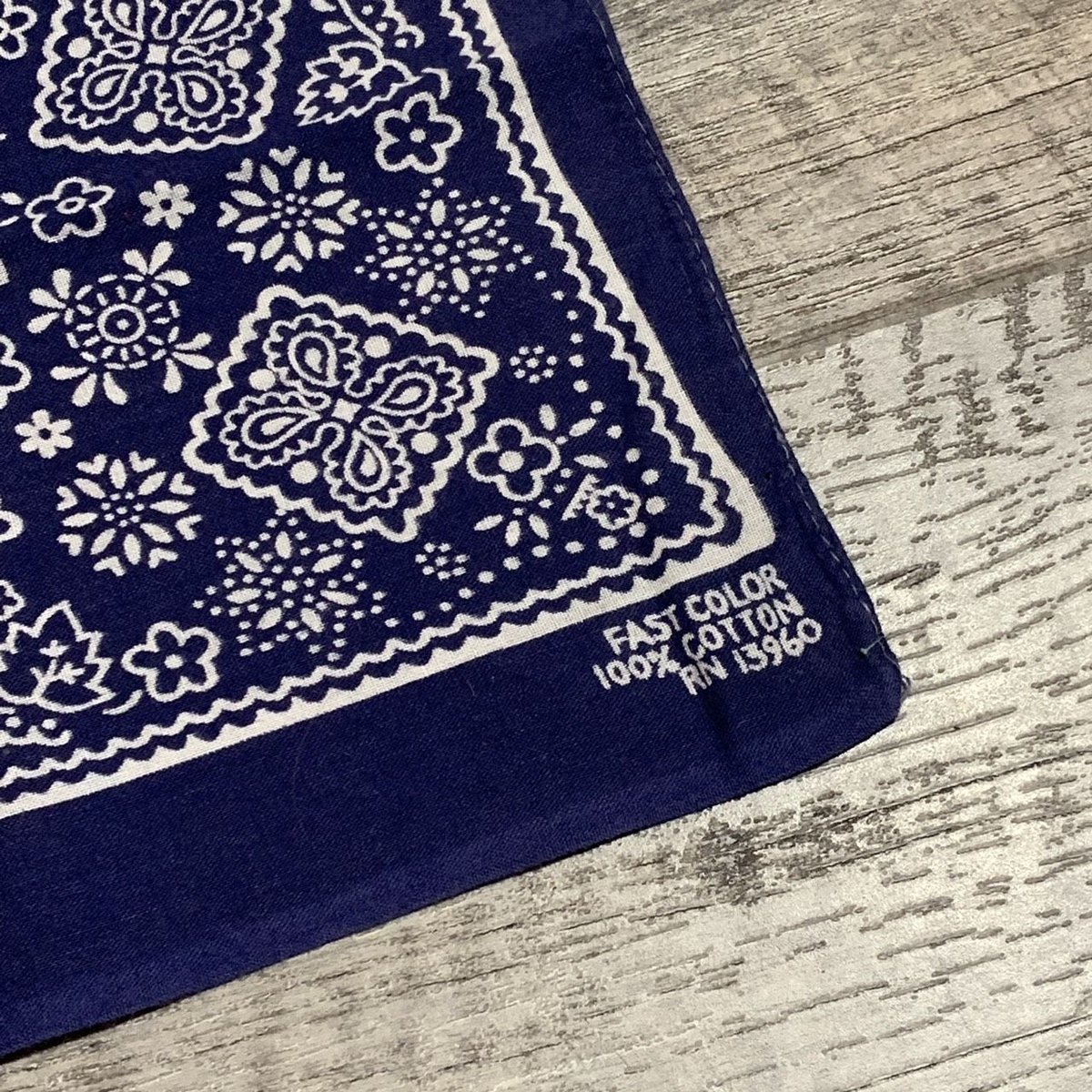 Bandana ヴィンテージバンダナ クッキー 紺 USA製 | DUFF