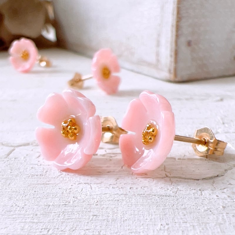 桜ピアス 14kgf製 / Sakura Pierce🌸 高品質クイーンコンクシェル 両耳