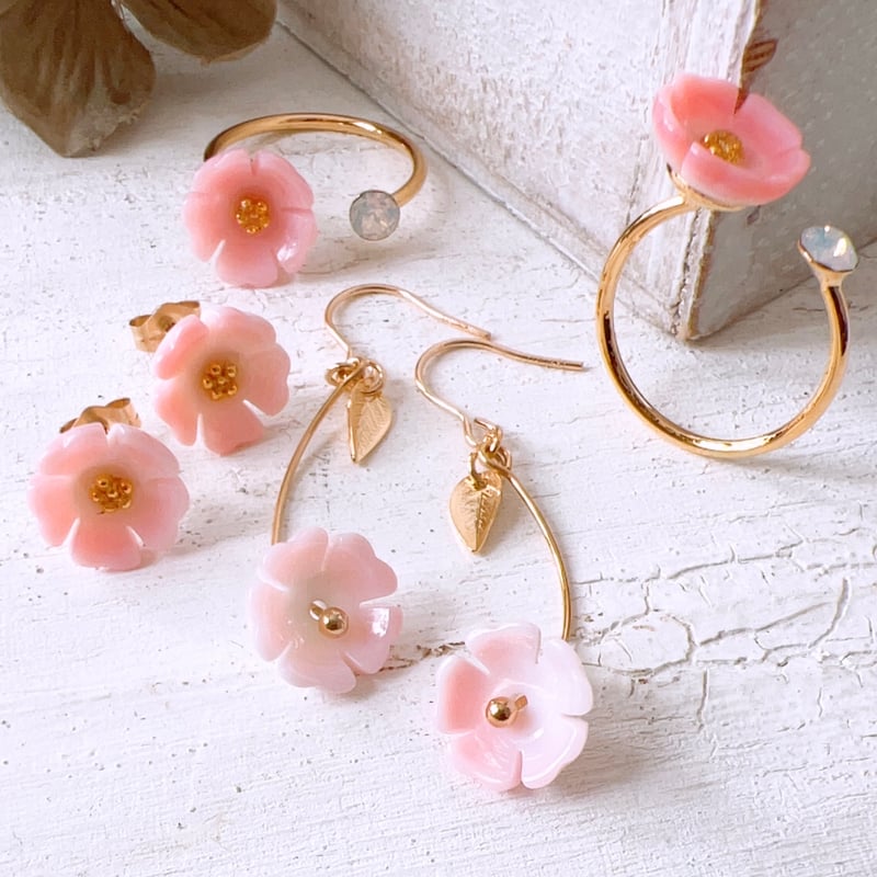 桜ピアス 14kgf製 / Sakura Pierce🌸 高品質クイーンコンクシェル 両耳