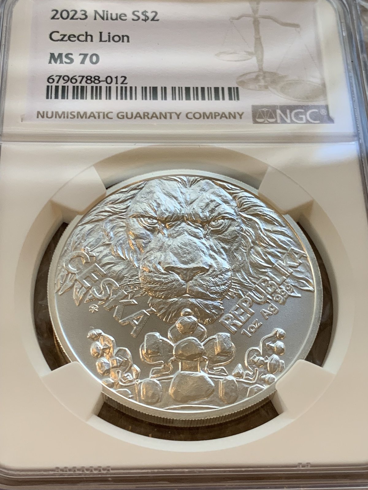最新2023年のNGC鑑定MS70】ニウエ チェコのライオン ボヘミア 1オンス