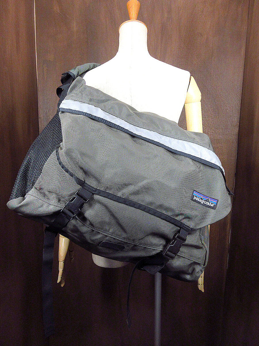 atagoniaナイロンメッセンジャーバッグ○220119k2-bag-shdクリティカル