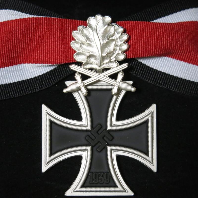 WW2 ナチスドイツ軍 柏葉剣付騎士鉄十字勲章 艶無 勲記付 ヒトラー
