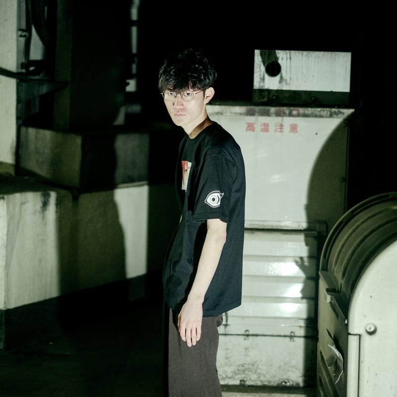 TEXHNOLYZE × NUMBER 3】Behind The Mask Tシャツ-BLA