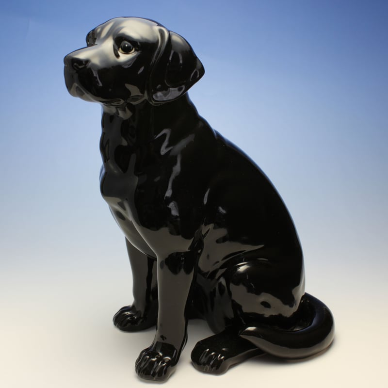陶器犬置物 ブラック・ラブラドルレトリバー おすわり 大 | Haniibaaz