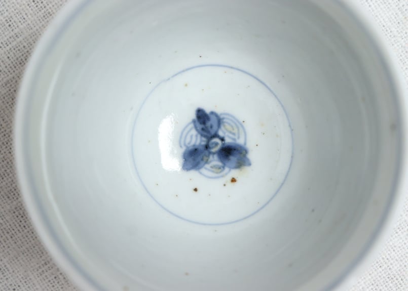 江戸後期染付貝図広東型猪口 高台アタリキズ | 吉祥寺PukuPuku