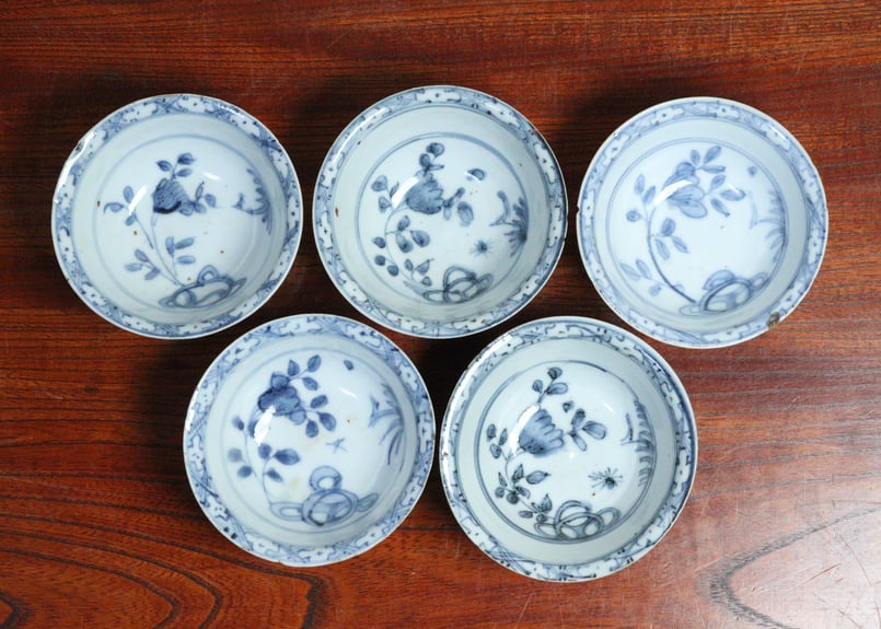 中国呉須染付草花図小椀 5客組 小ホツ,ニュウ | 吉祥寺PukuPuku