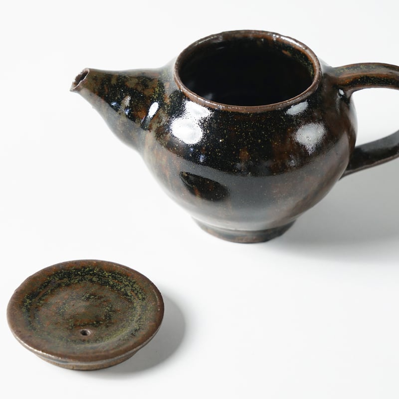 長谷川奈津】鉄釉茶壺17 | Q1 オンラインストア