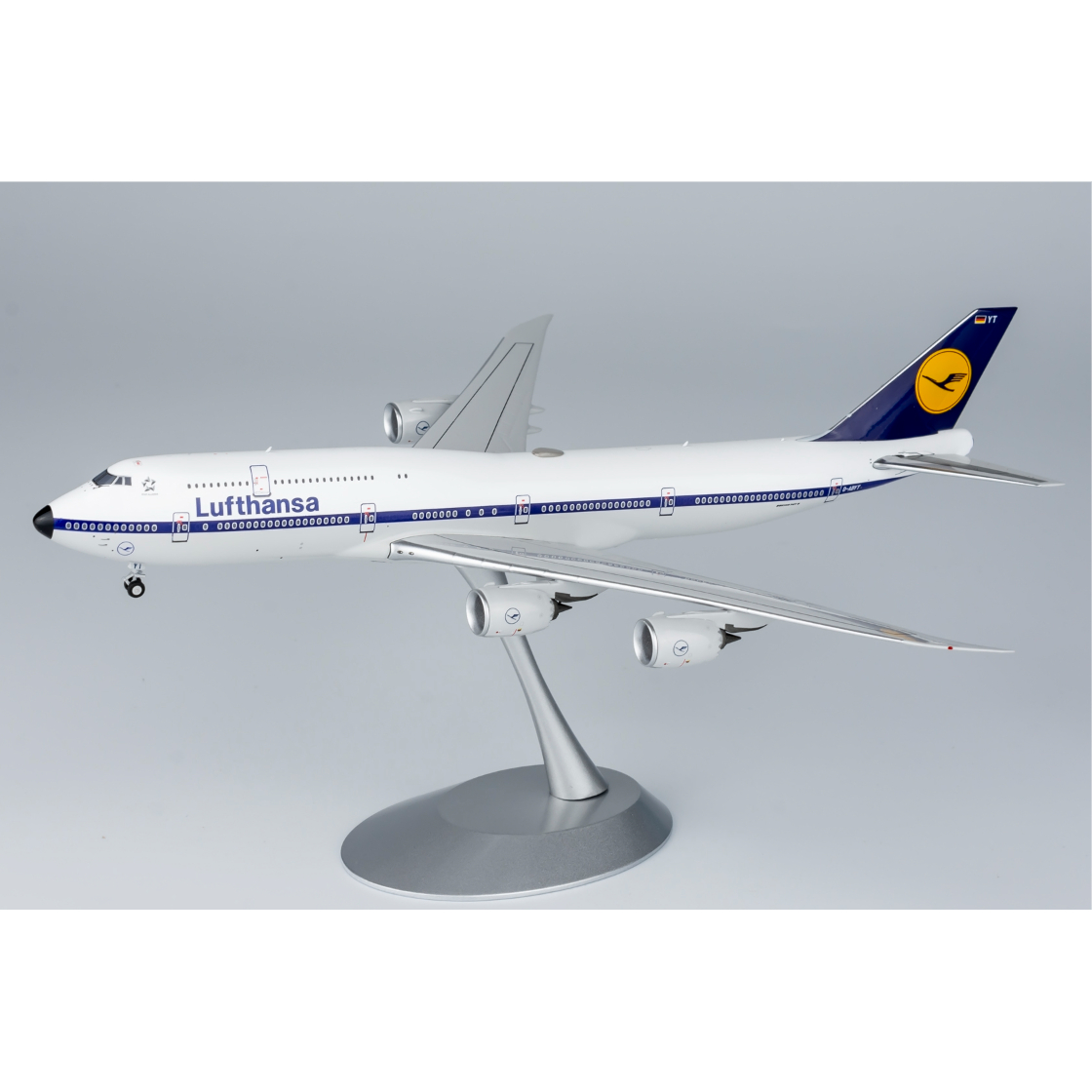 1/400 747-8 ルフトハンザドイツ航空 「60周年レトロ特別塗装機」 D-ABY