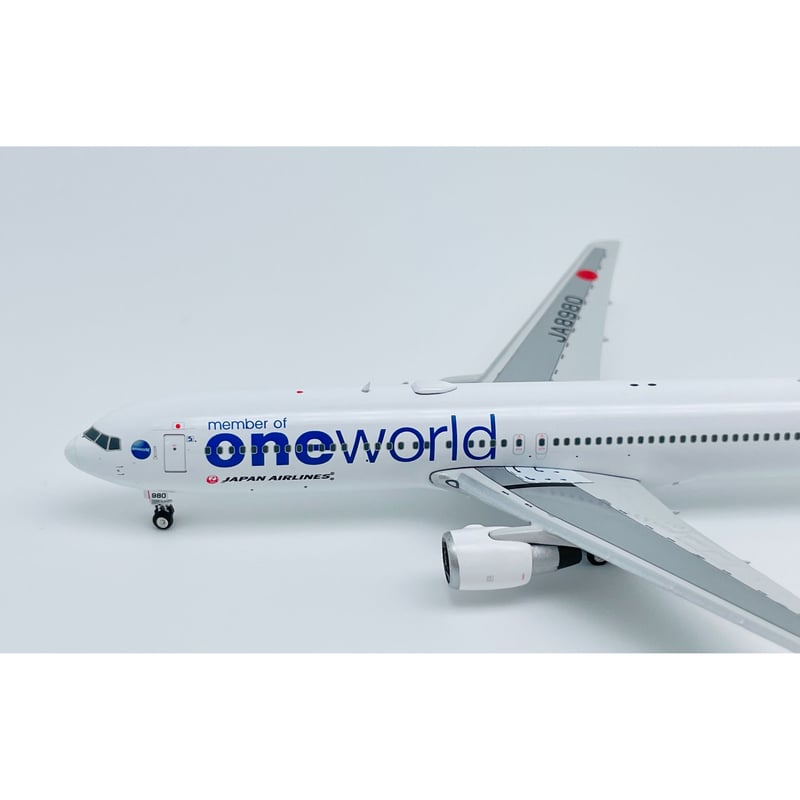 非売品・新商品情報】1/400 767-300 JAL「ワンワールド塗装」 JA8