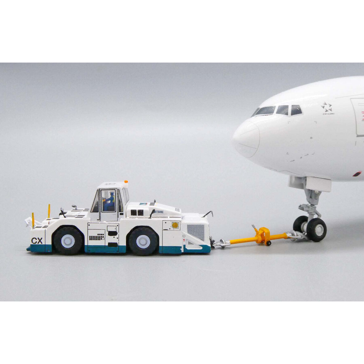 1/200 トーイングトラクターWT500E CXカラー | ひこーきちゃん