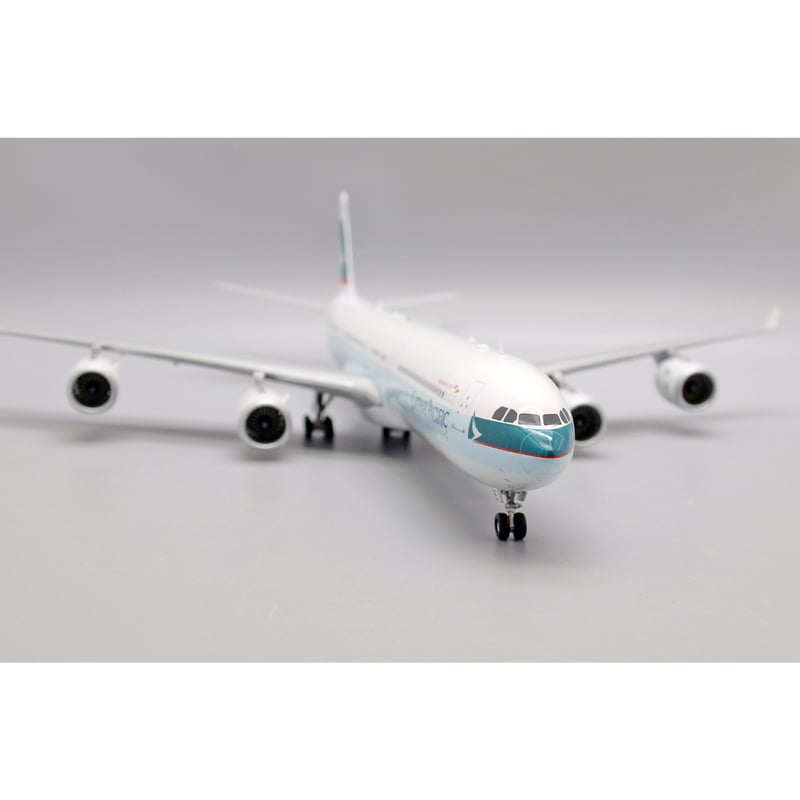 1/200 A340-600 キャセイパシフィック航空 B-HQC |