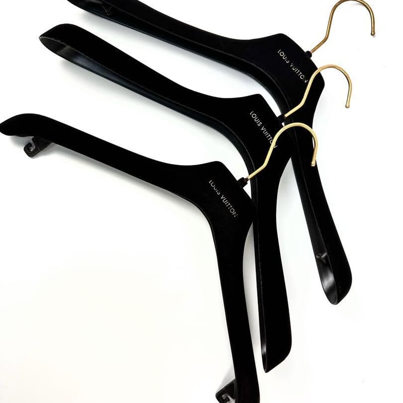 ルイヴィトンハンガー LV ベロアハンガー 3本セット ブラック 黒