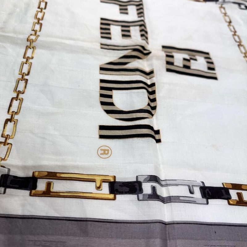 フェンディ FENDI バンダナ ハンカチ スカーフ 首飾り ズッカ