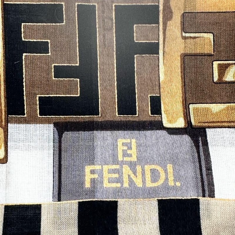 フェンディ FENDI バンダナ ハンカチ スカーフ 首飾り ズッカ