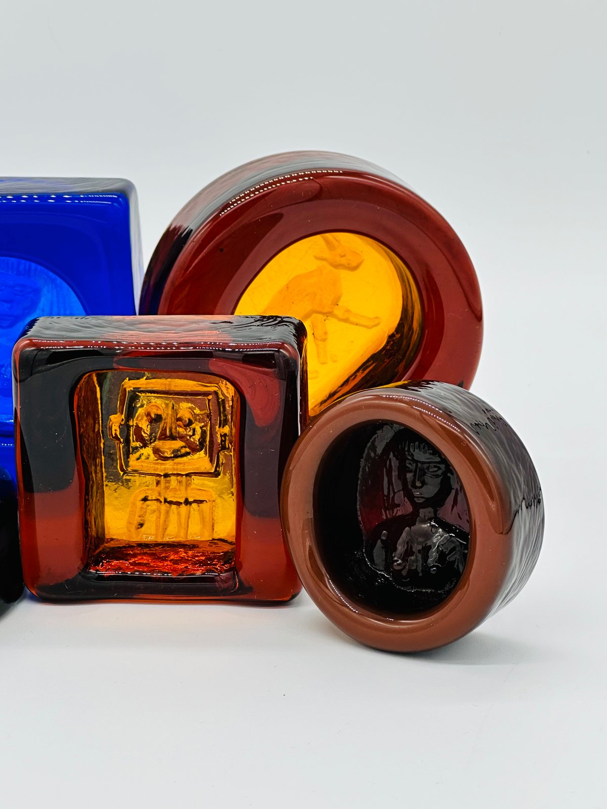 Erik Hoglund/エリック・ホグラン》アッシュトレイ/ロボット/アンバー