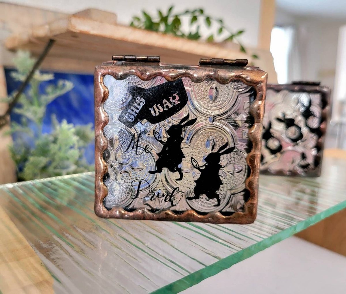 ステンドグラス 小物入れ 「不思議の国のアンティーク☆ミニBOX