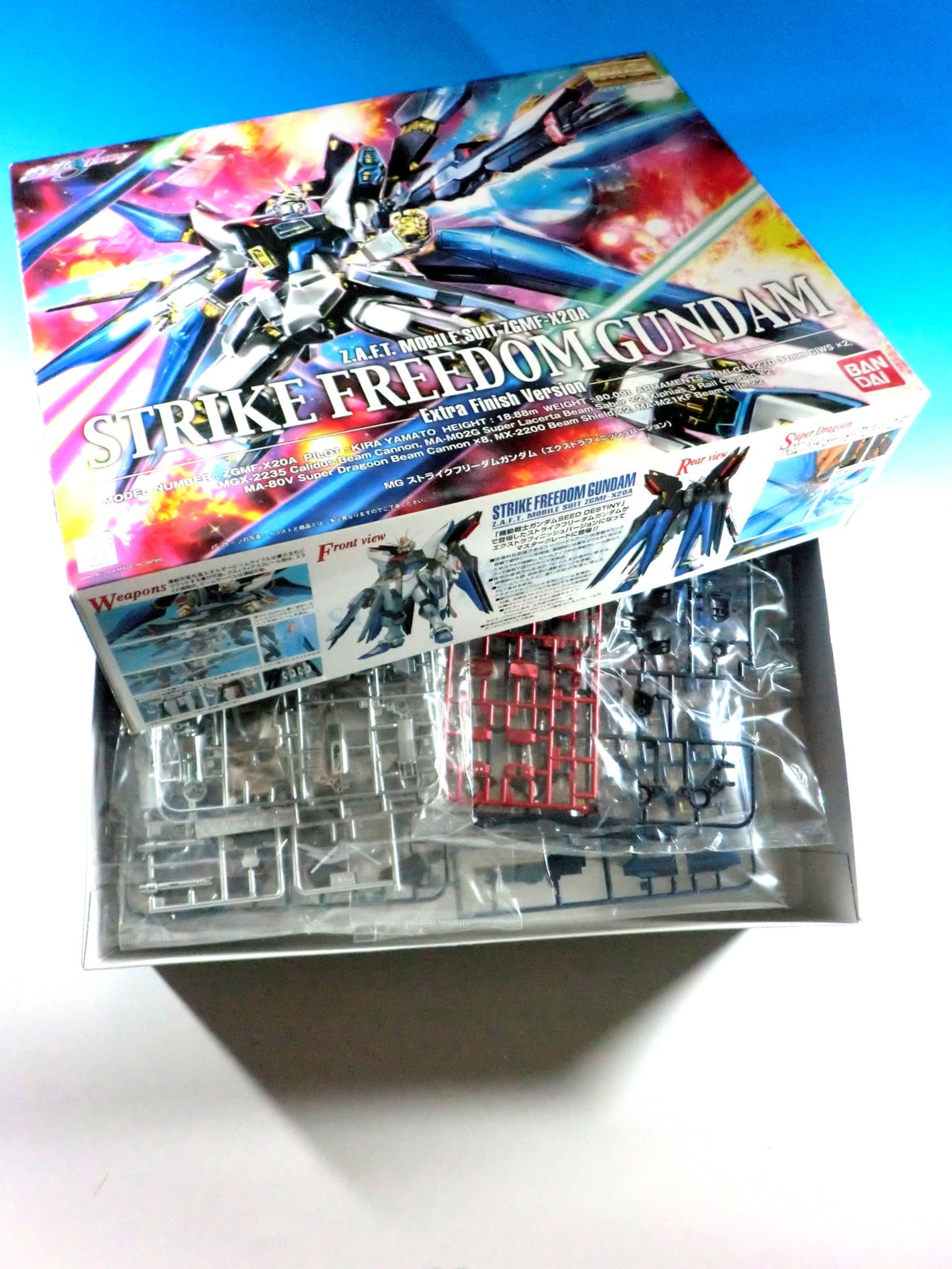 希少！ガンダムSEED DESTINY BANDAI MG 1/100 ストライクフリーダムガ