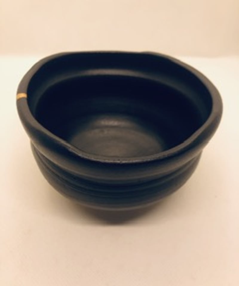 美品 在銘 共箱付き】豊窯 寺田康夫造 瀬戸黒沓形茶碗 瀬戸焼 | ginyoudo