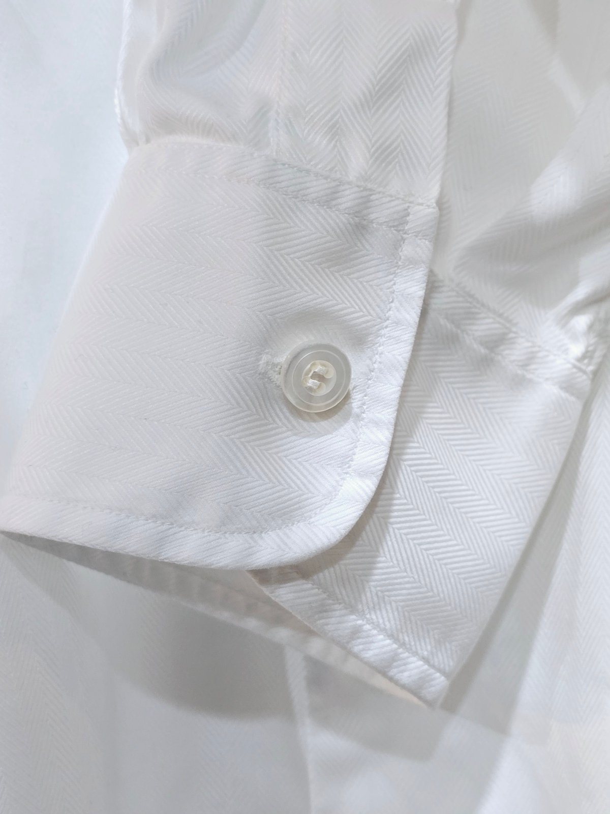 Charvet｜ Band-collar shirt｜ White | Corgi Vinta