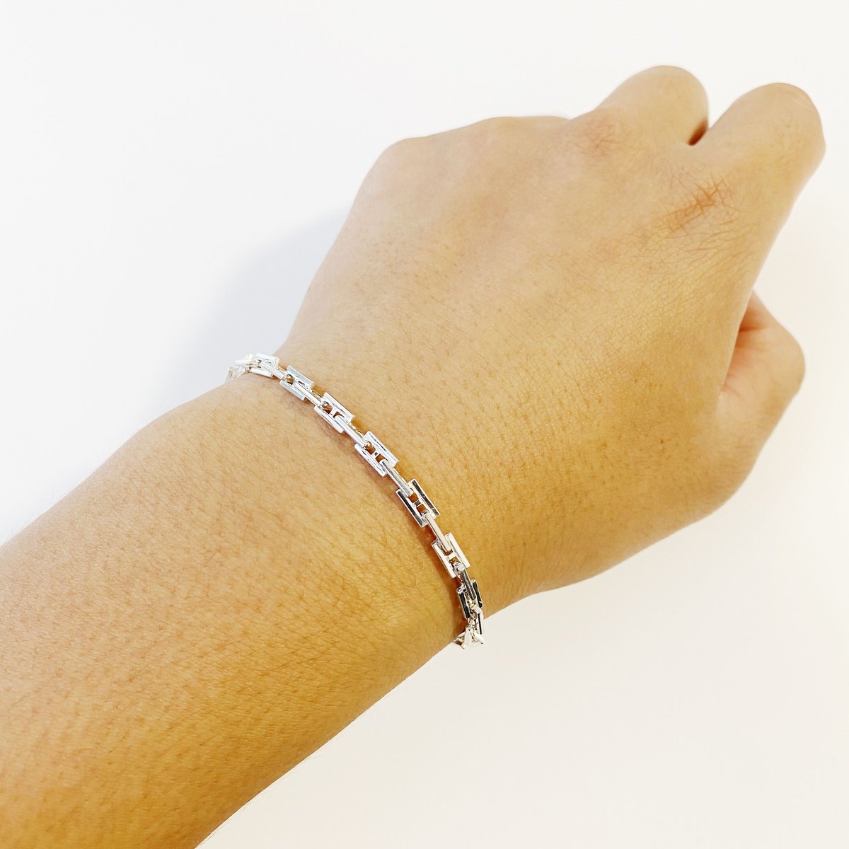 SOLD】 HERMES H Motif Hercules Chain Bracelet |